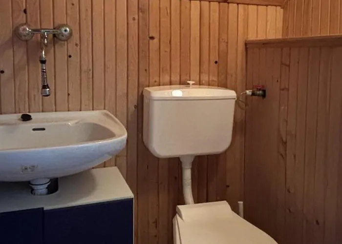 Dom Letniskowy Nad Jeziorem - Kaszuby Σπίτι διακοπών Podjazdy